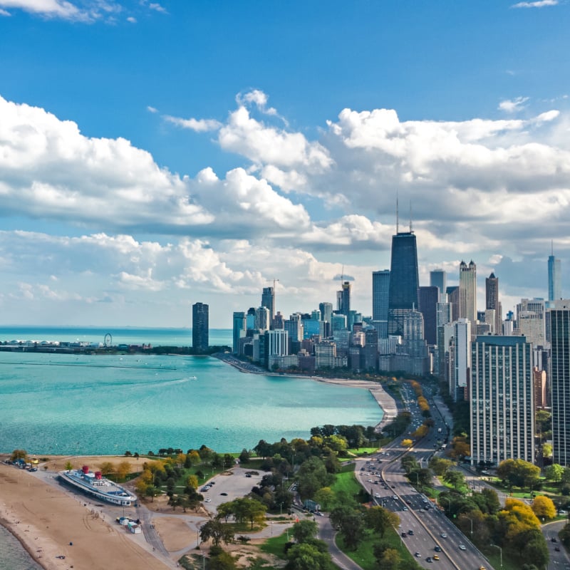 chicago skyline on lake michigan