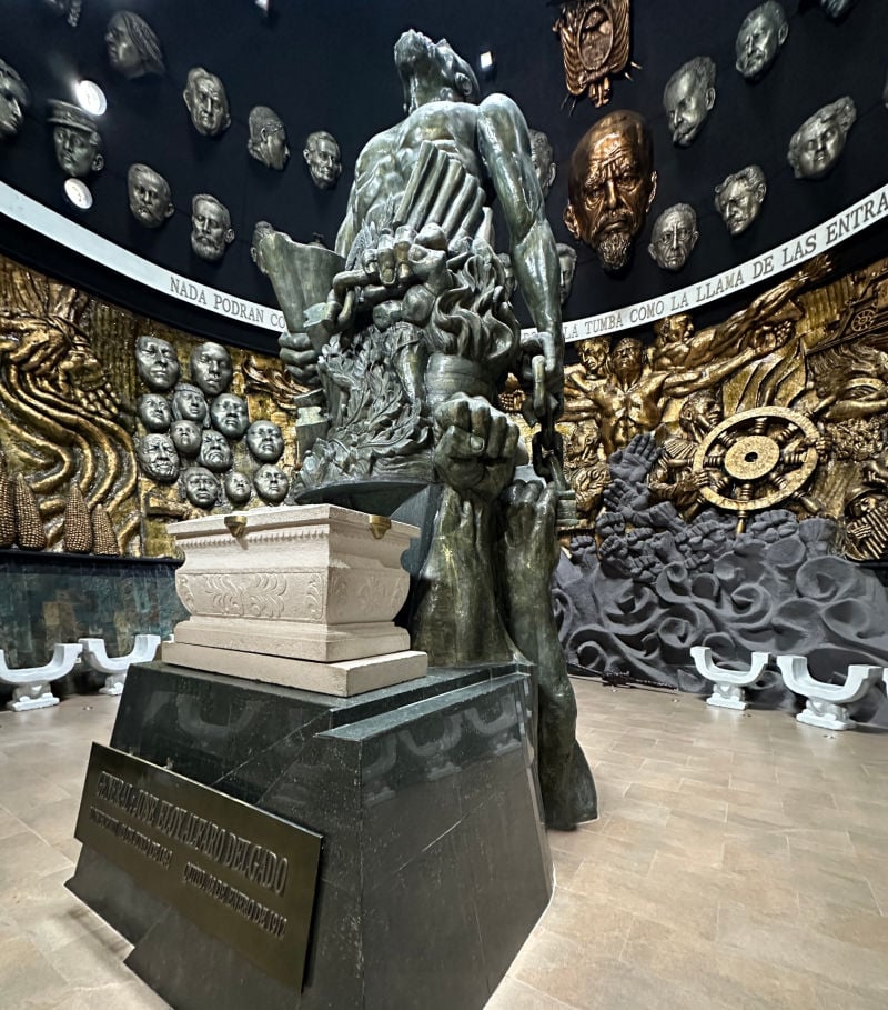 Centro Civico Eloy Alfaro statue in Ecuador