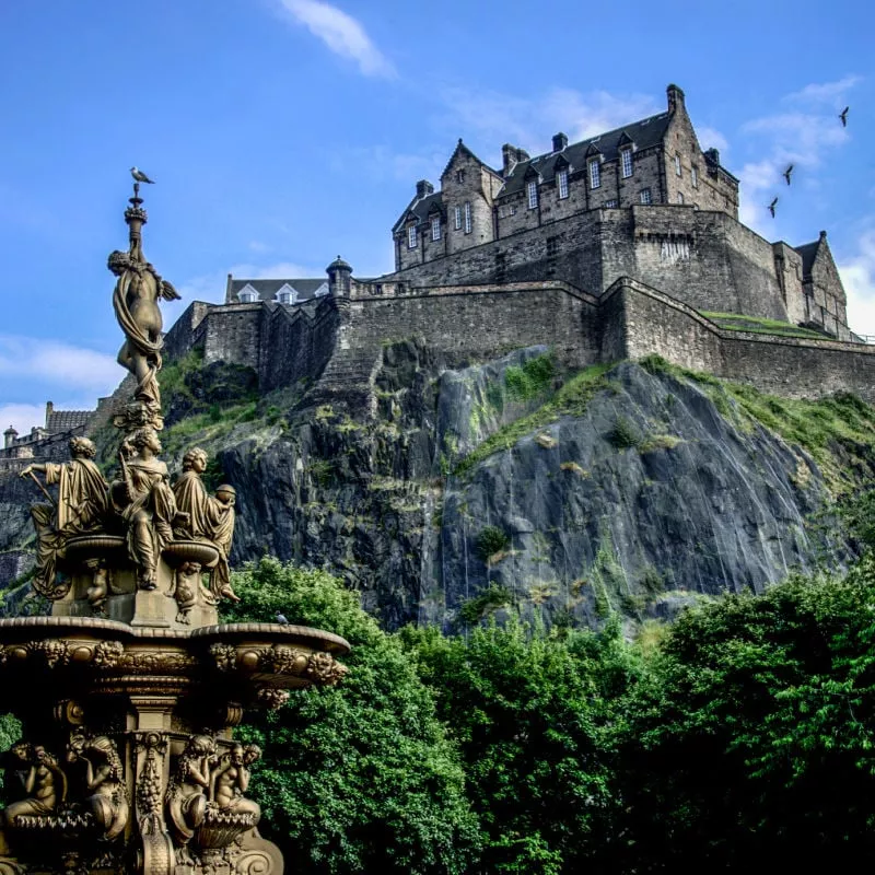 Edinburgh Castle Seen From Princes Street Gardens With Ross Fountain In The Frame, Edinburgh, Scotland, United Kingdom, North Western Europe