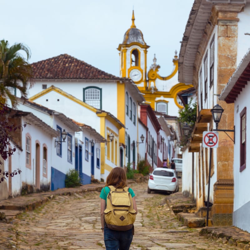 female solo traveler in minas gerais