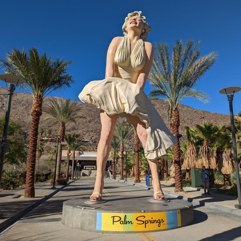 Marilyn Monroe statue in Palm Springs