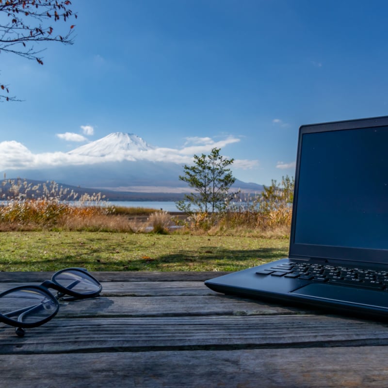 remote working at the foot of mount Fuji