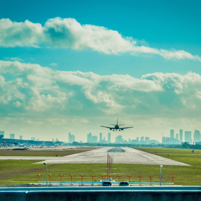 Plane landing at Fort Lauderdale arport