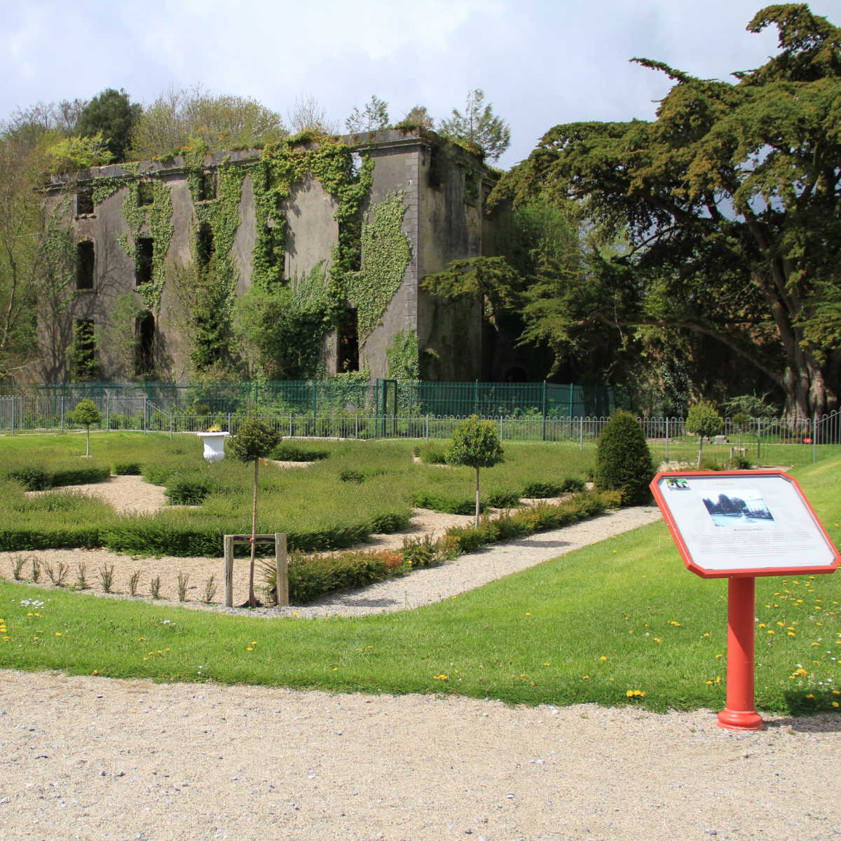 1700's Woodstock House landmark in Inistioge