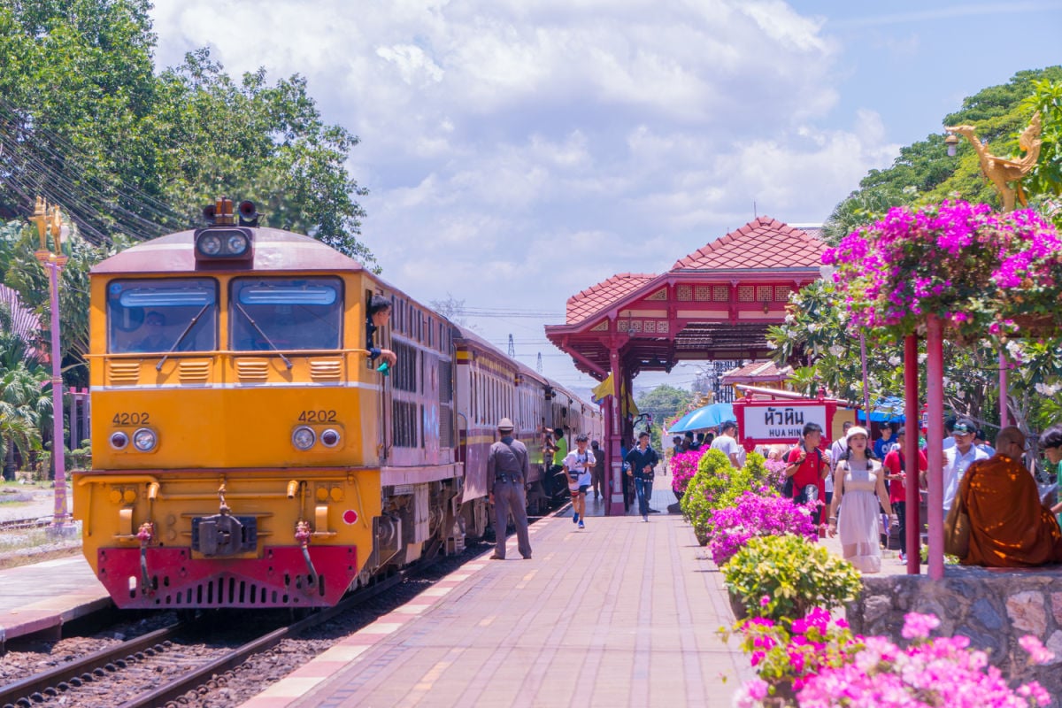 Train at Hua Hin station