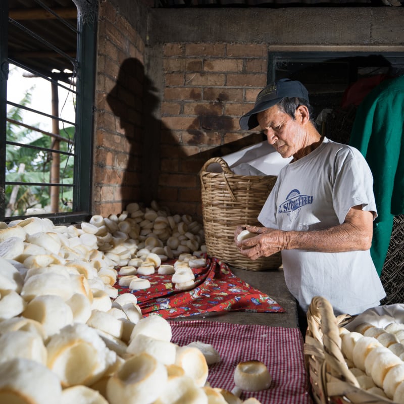 Food prep of fresh ingredients in Popayan