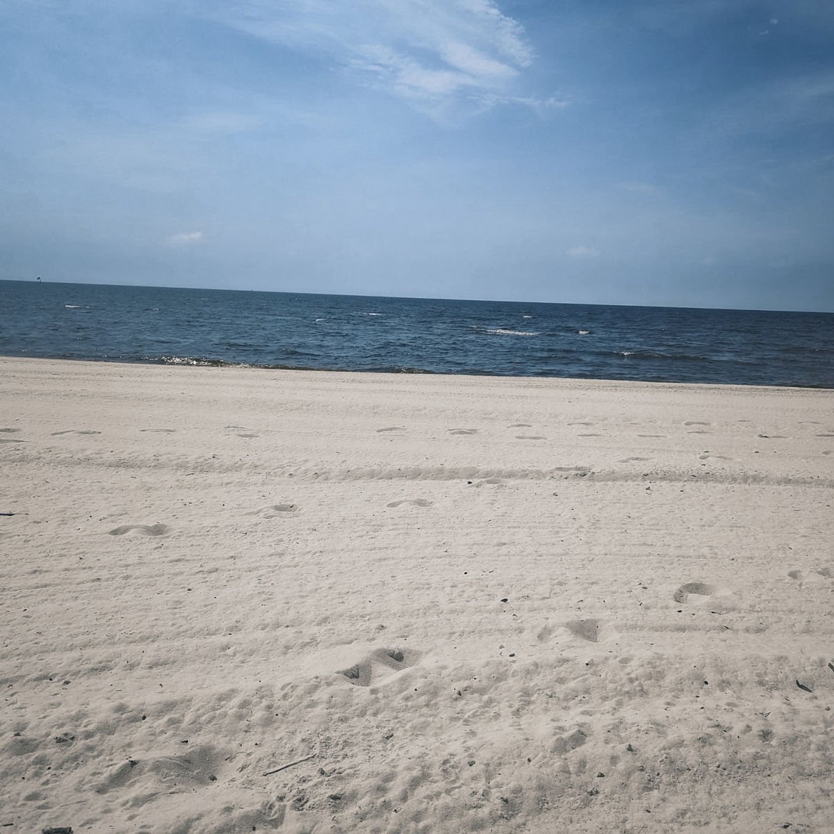 Biloxi white sand