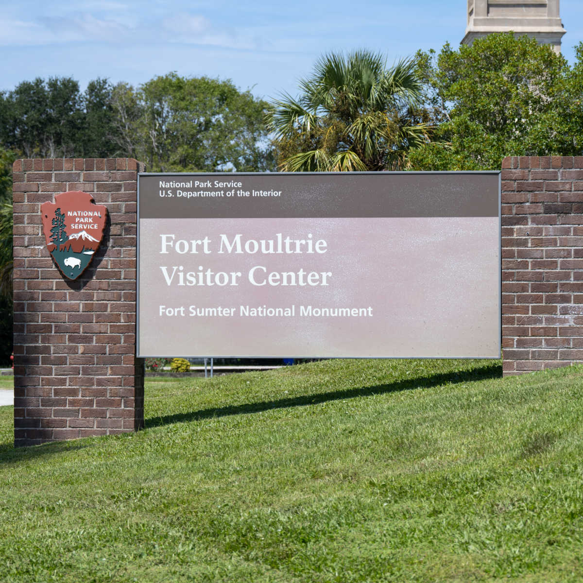 Fort Moultrie Visitor Center sign 