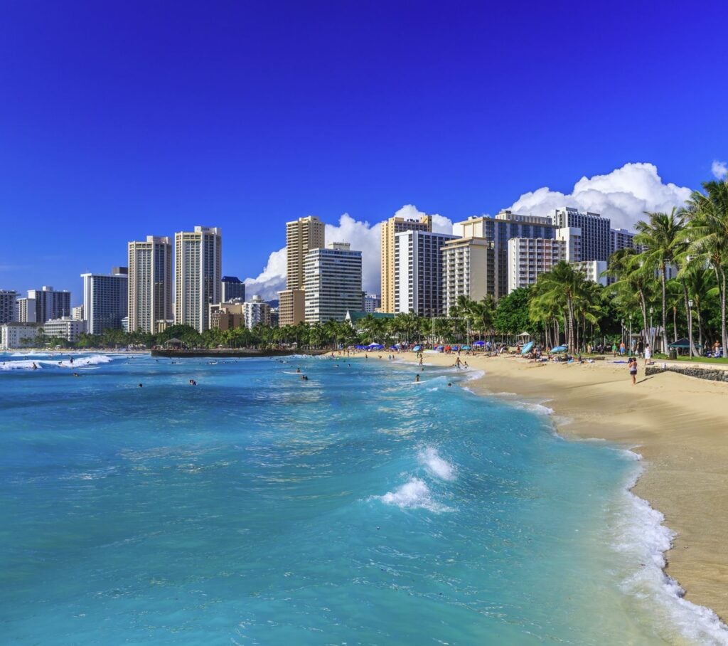 C:\Users\Home\Desktop\Honolulu Beach Waikiki.jpg