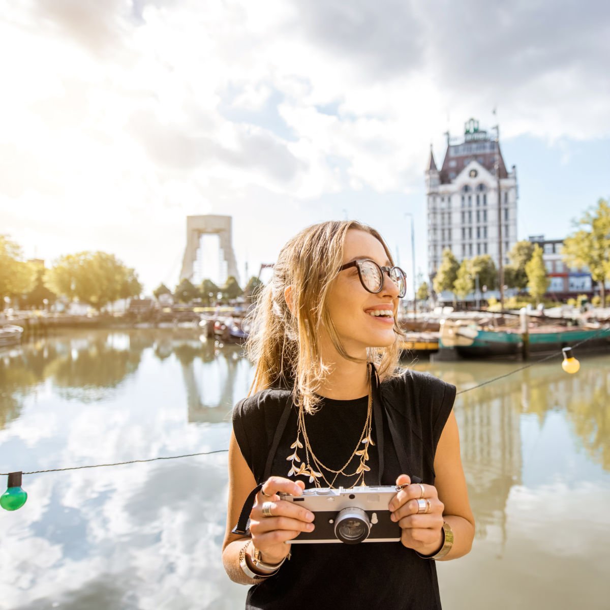 Solo traveler visiting Rotterdam harbor