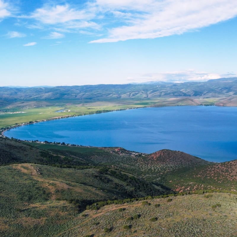 Sweeping views of Bear Lake in Utah